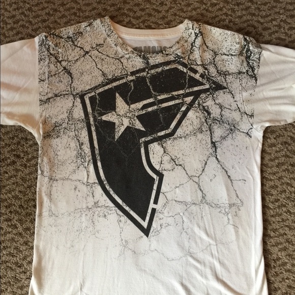 Camous tee shirts - Picture 2 of 3